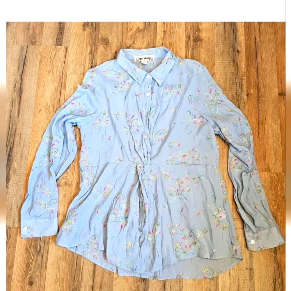 HOPE SPRINGS Floral Embroider Dusty Blue Crinkle Button Down Twist Blouse Medium